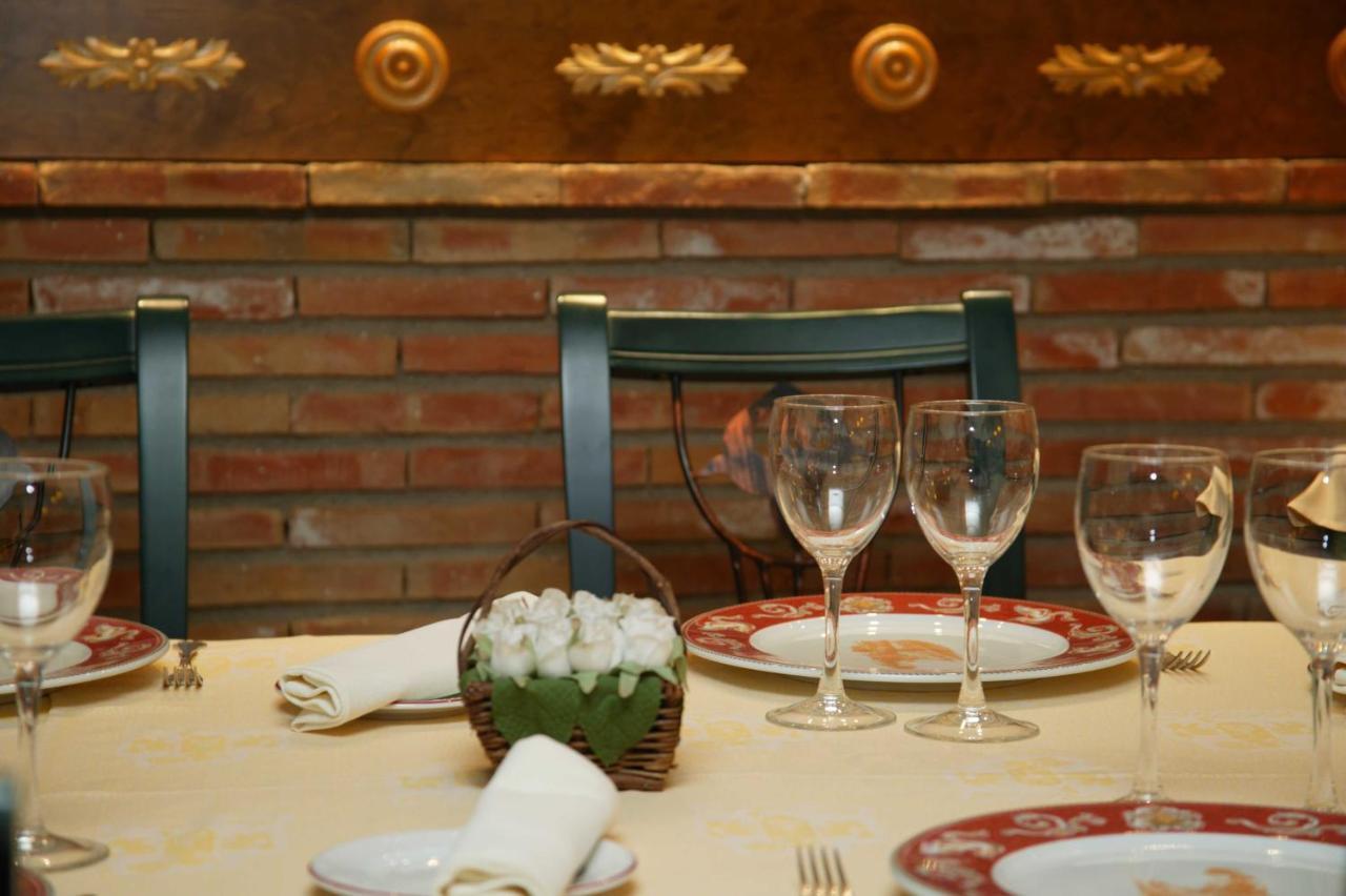 El Patio Hotel La Almunia de Doña Godina Kültér fotó